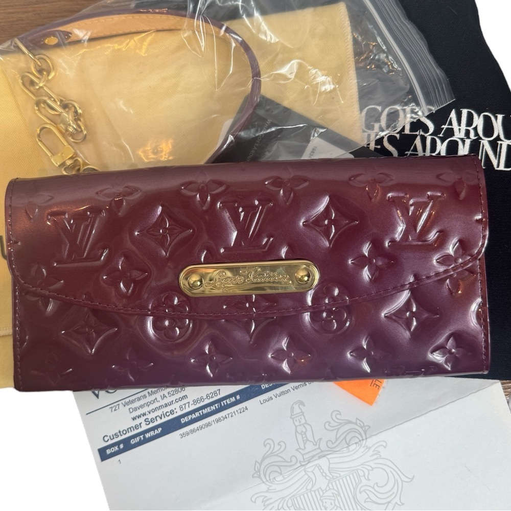 Louis Vuitton Sunset Boulevard in Amarante Vernis Leather - Picture 6 of 16